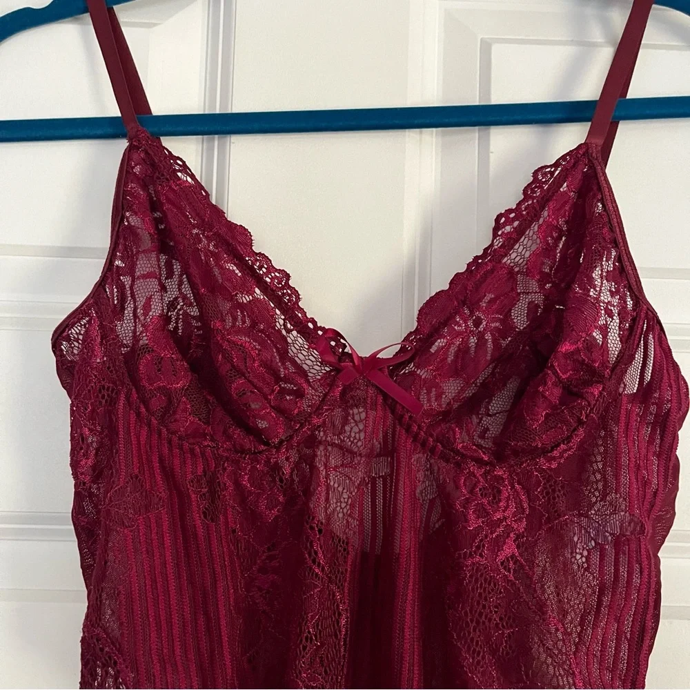 NWT PrettyLittleThing Plum Lace Insert High Leg Cup Bodysuit - Picture 8 of 15